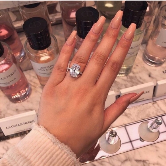 💍💍Exquisite Shiny 5 Karat Oval Cut engagement ring💍💍 - Picture 3 of 16